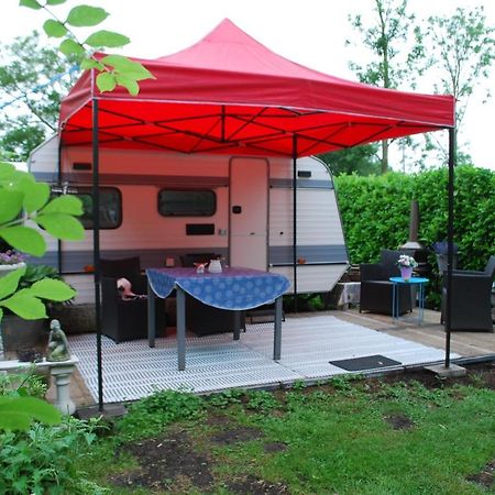 B&B Oeland Caravan "Juf Jansen" Ottoland ภายนอก รูปภาพ