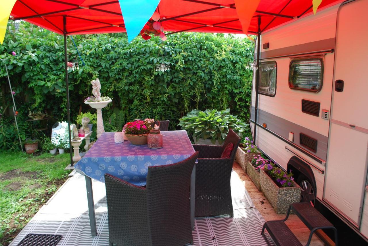 B&B Oeland Caravan "Juf Jansen" Ottoland ภายนอก รูปภาพ